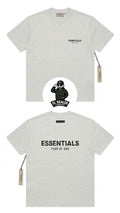 PLAYERA ESSENTIALS GRIS CLARO