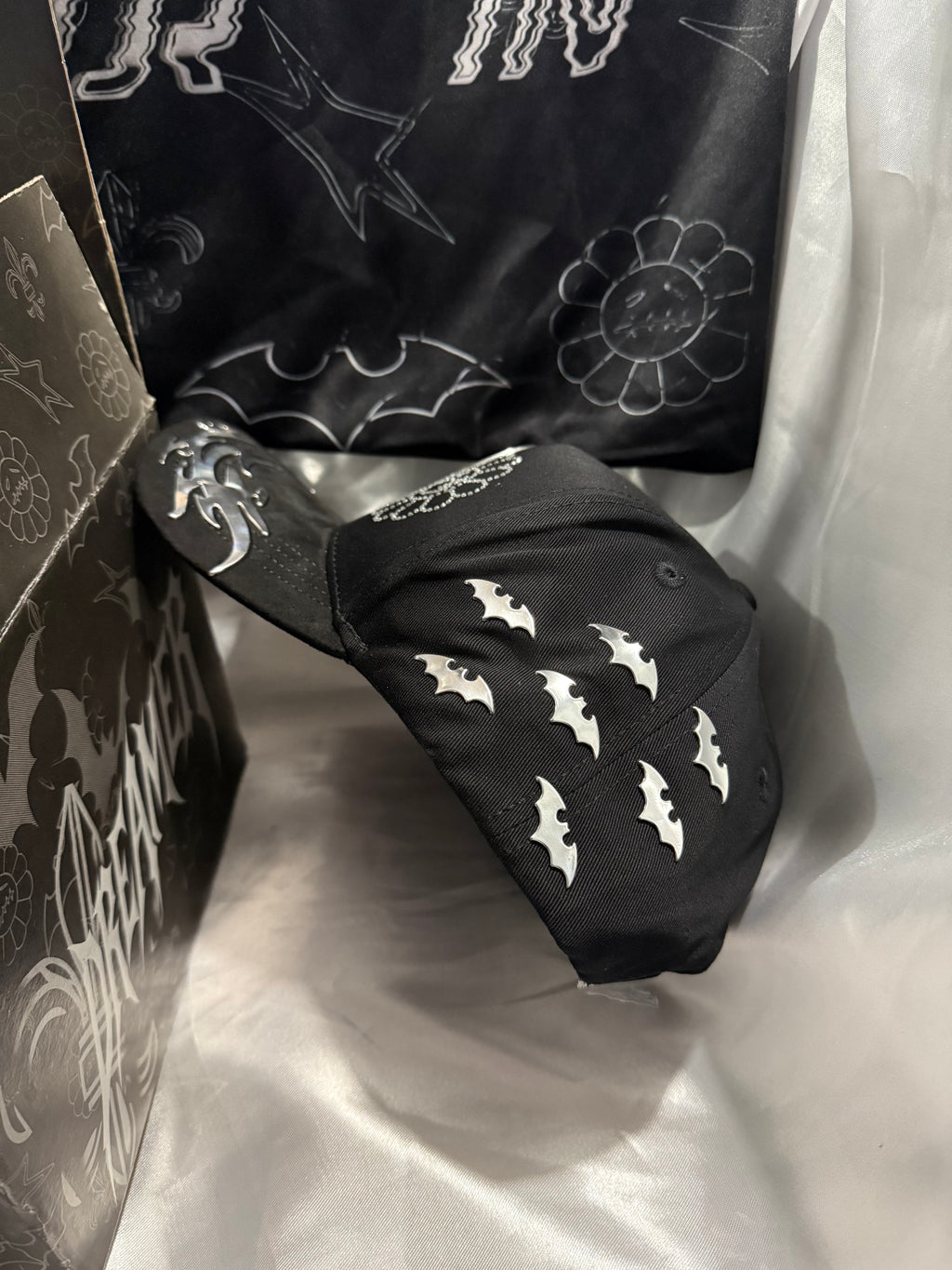 GORRA ANYMORE,FAME CLUB, INNEDIT, FC FULL SET