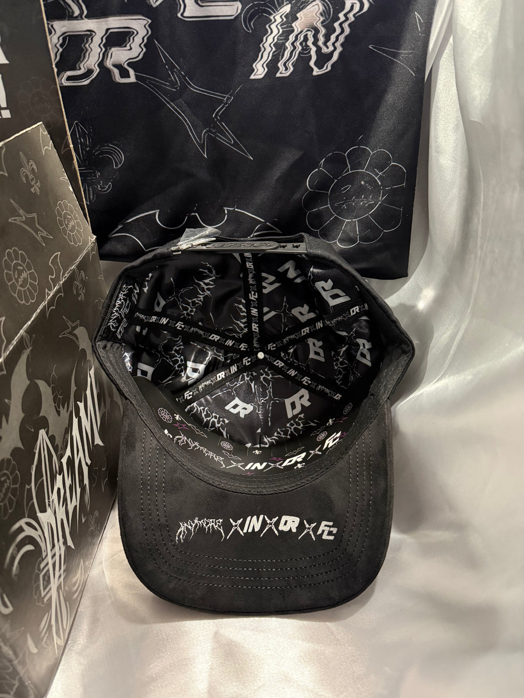 GORRA ANYMORE,FAME CLUB, INNEDIT, FC FULL SET