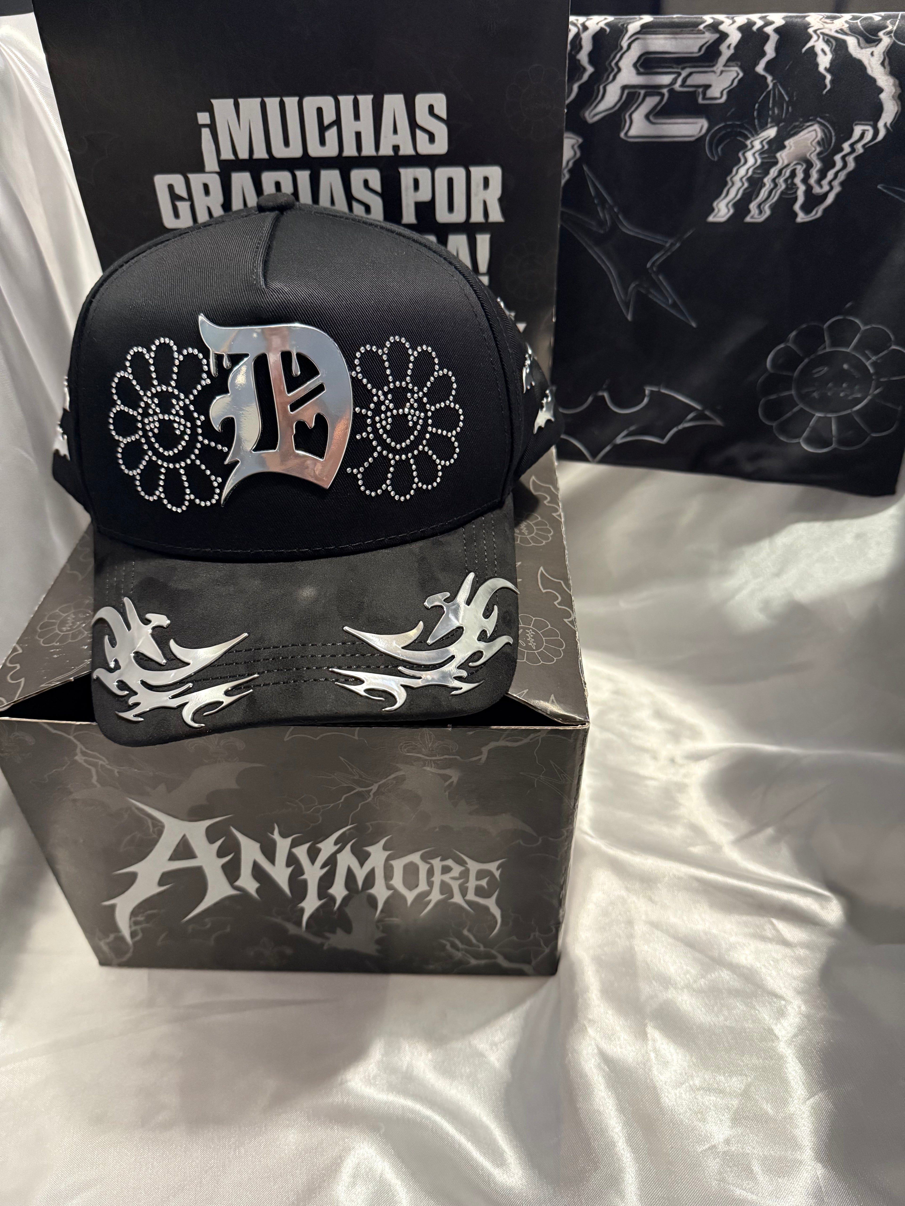 GORRA ANYMORE,FAME CLUB, INNEDIT, FC FULL SET