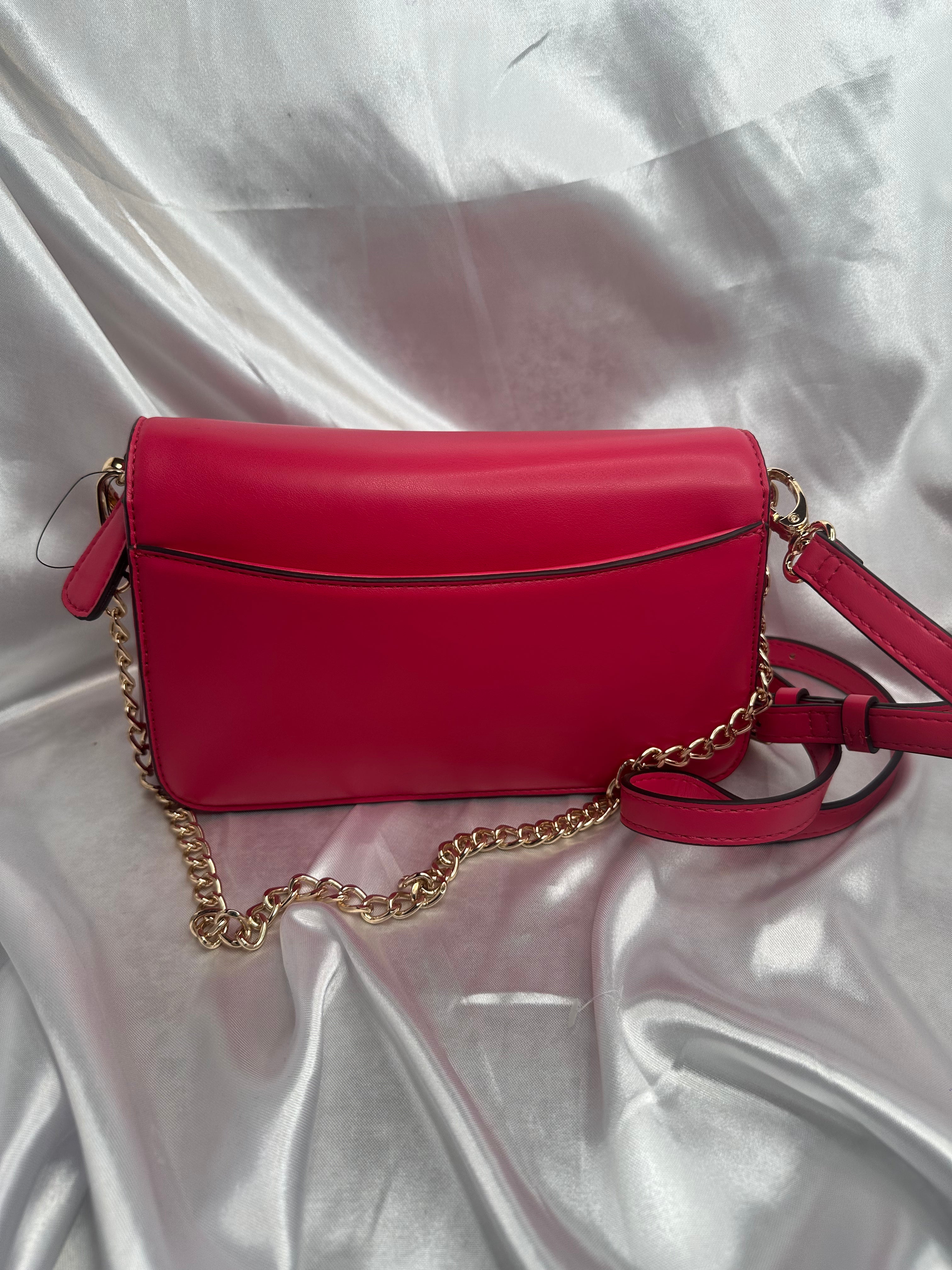 BOLSA GUESS CON CUBRE POLVO