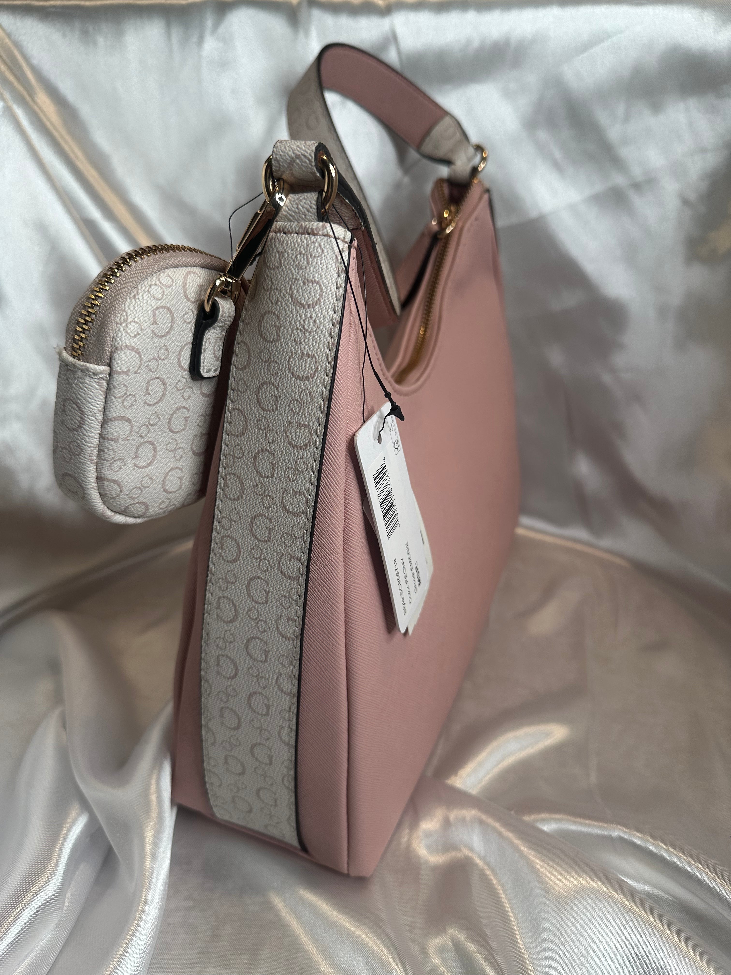 BOLSA GUESS CON CUBRE POLVO